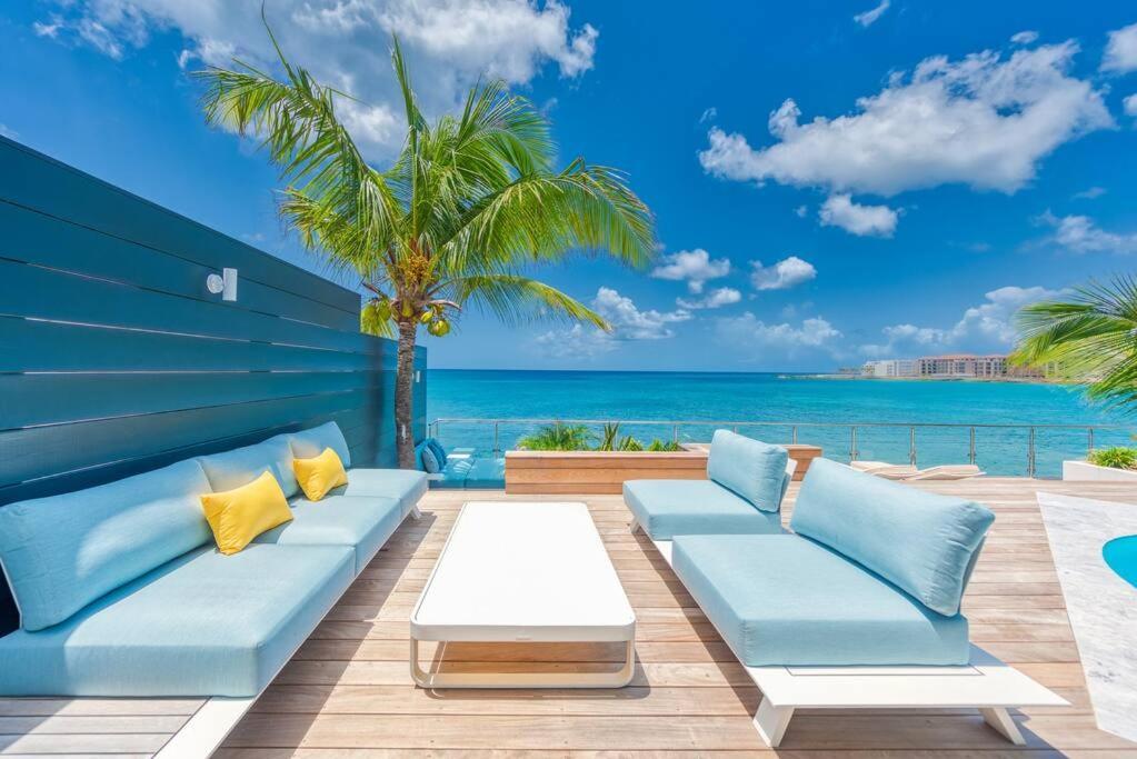 Surfsong Villa- Luxury Water Front Villa For 12 Maho Exterior photo