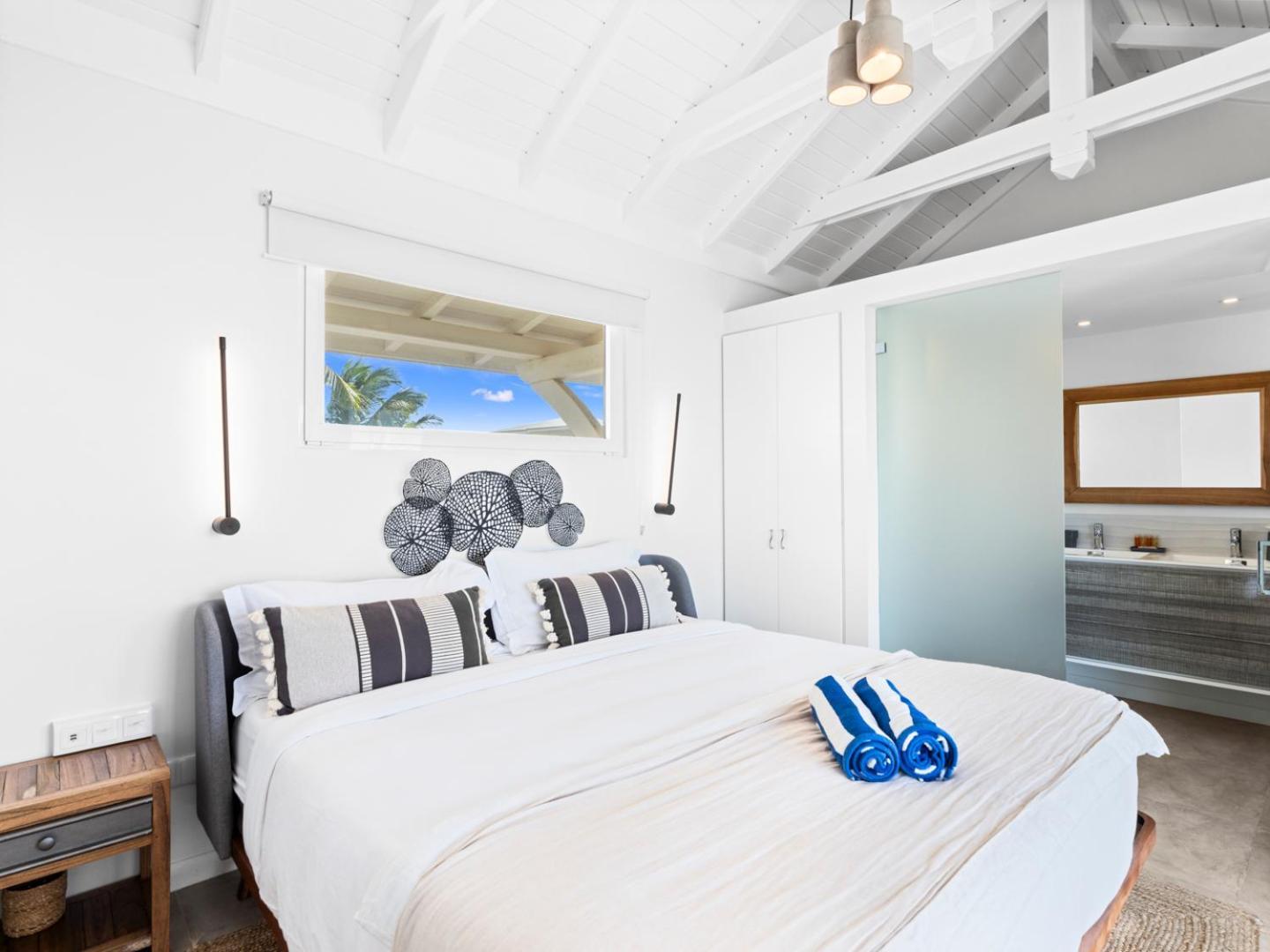 Surfsong Villa- Luxury Water Front Villa For 12 Maho Exterior photo